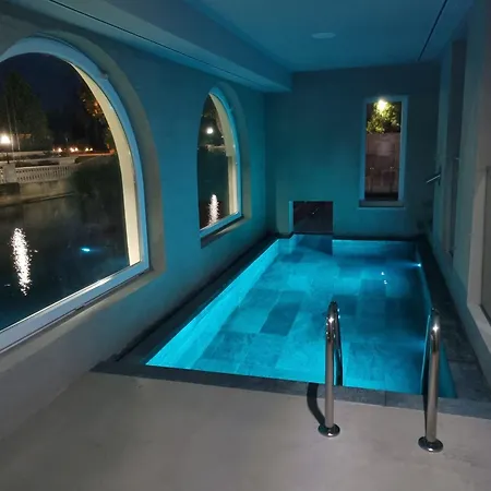 Estalagem Santa Iria & Hotel