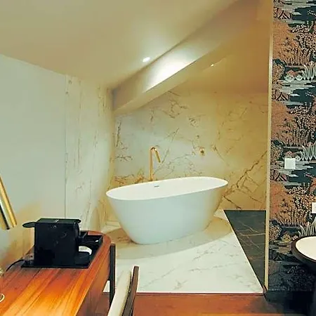 Estalagem Santa Iria & Hotel 4*